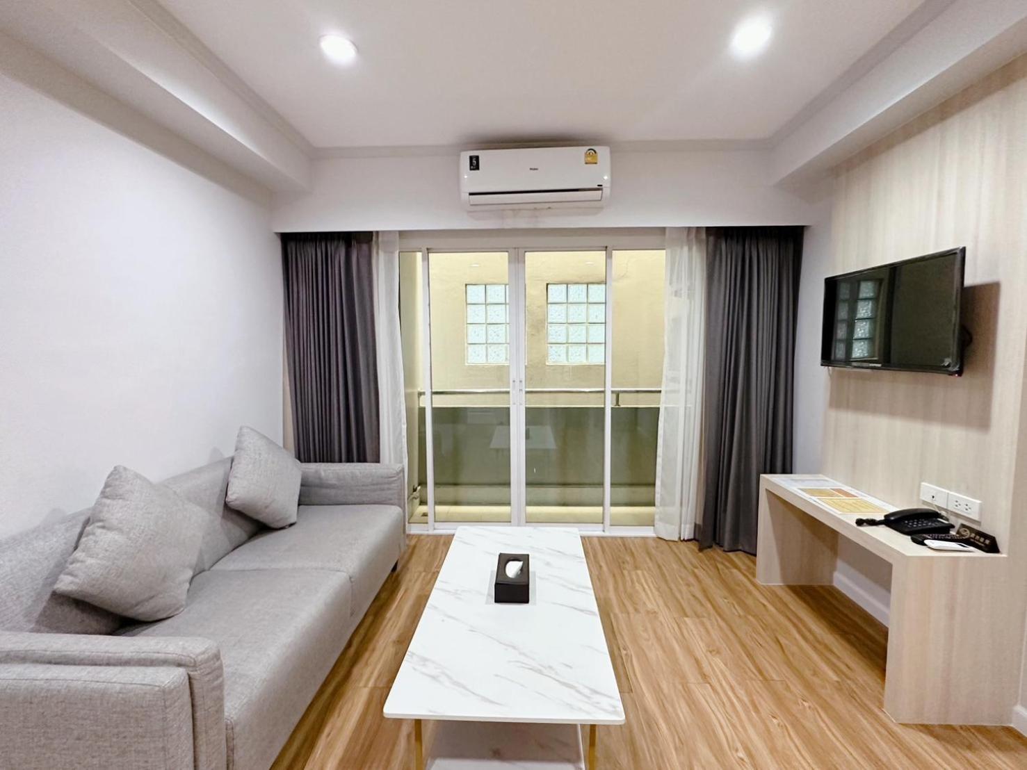 Miloft Sathorn Hotel - Sha Plus Certified Bangkok Exteriér fotografie A 3D rendering of a living room